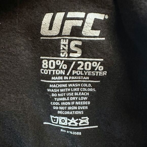 UFC Officially Licensed Cropped Hoodie - Size Small - Picture 4 of 5